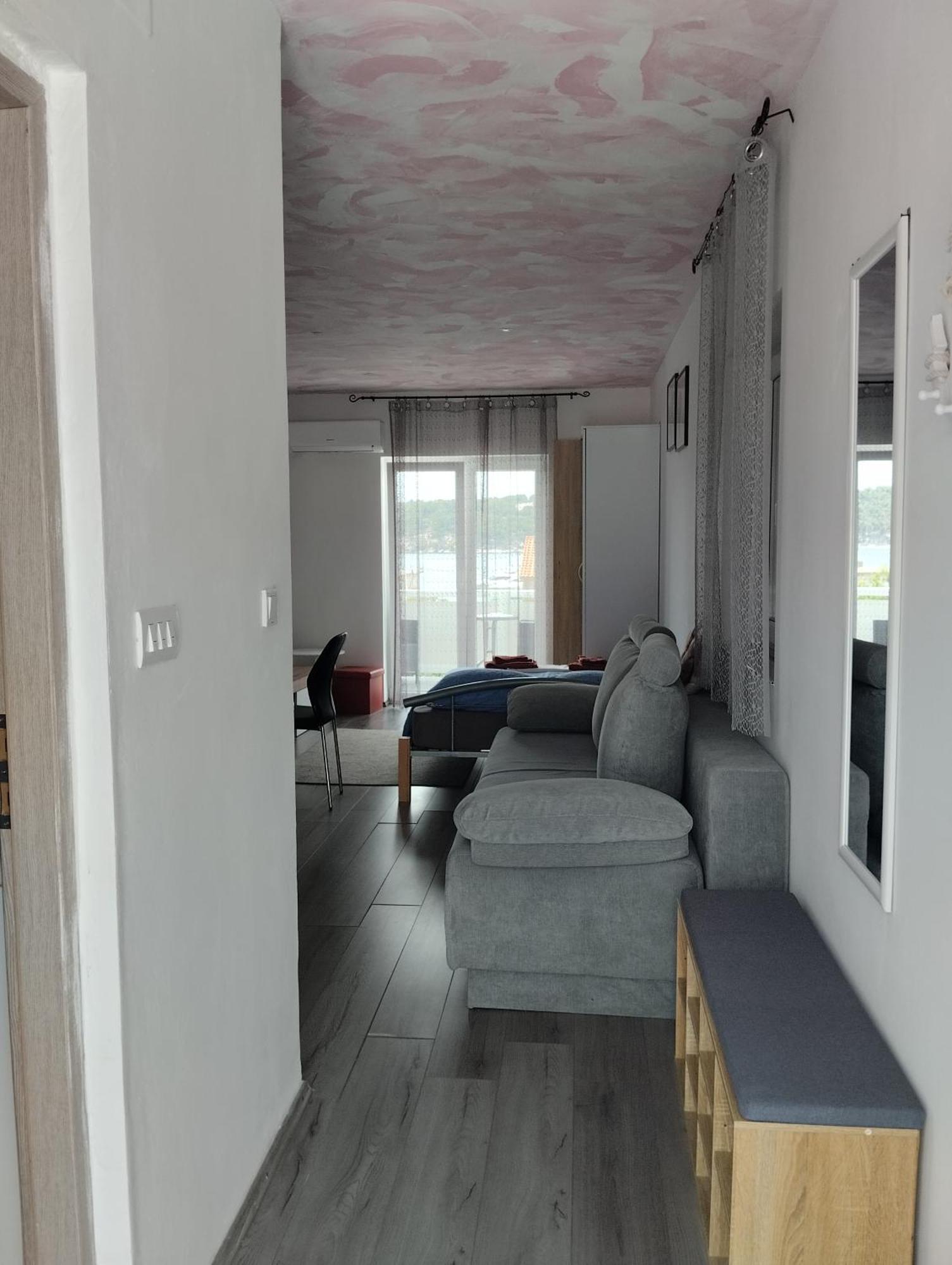 6 M, 50 M Do Plaze Apartment Barbat na Rabu Exterior foto